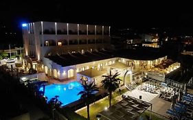 Hotel Il Gabbiano Beach  3*